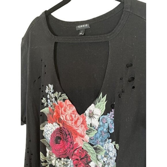 Torrid Top Women 1X Black Choker Neck Keyhole Red Floral Short Sleeve Distressed - Picture 7 of 11